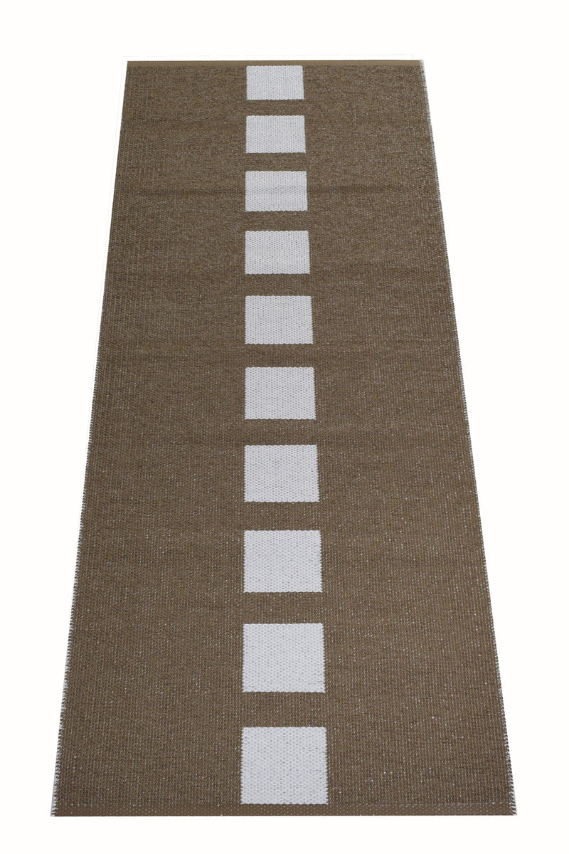 Kub mörk beige - plastmatta