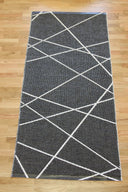 Line Svart - plastmatta